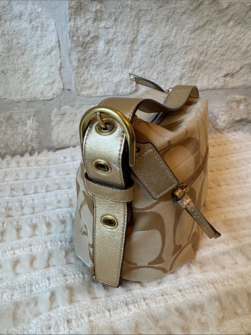 Coach Khaki/Chalk Signature Canvas Shoulder Bag - Like New, Vibrant - Picture 9 of 12